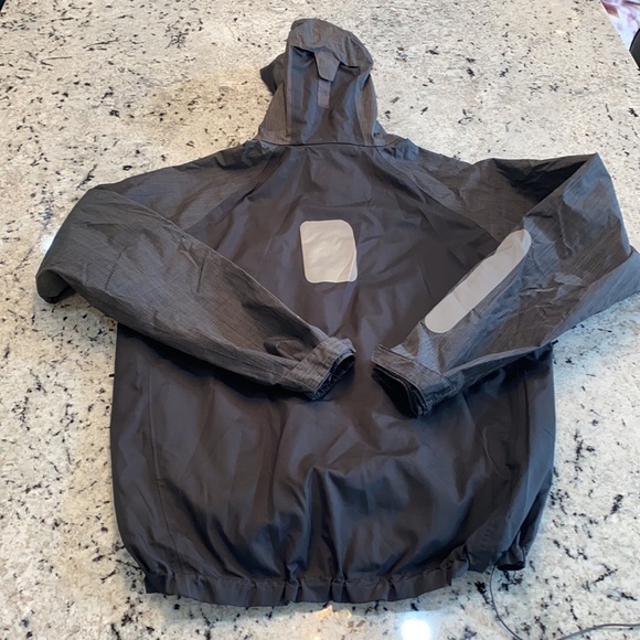 Columbia Sportswear Omni Tech Water Proof Large - Picture 9 of 10